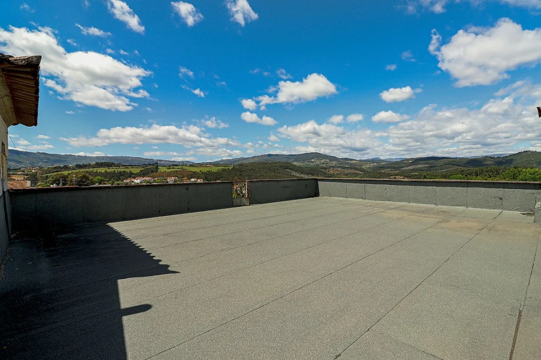 Moradia T8 para Venda em Mondim de Basto Foto 4
