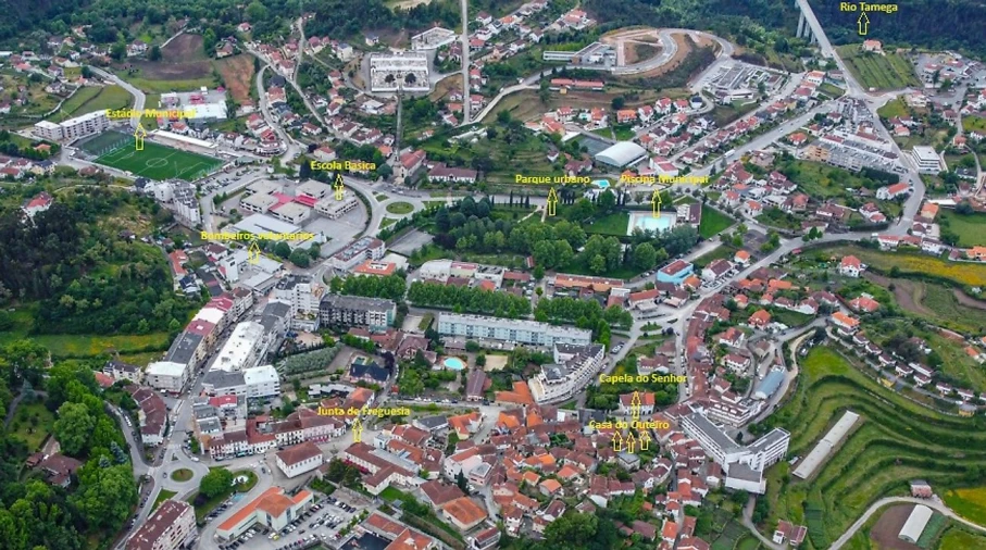 Moradia T8 para Venda em Mondim de Basto Foto 11