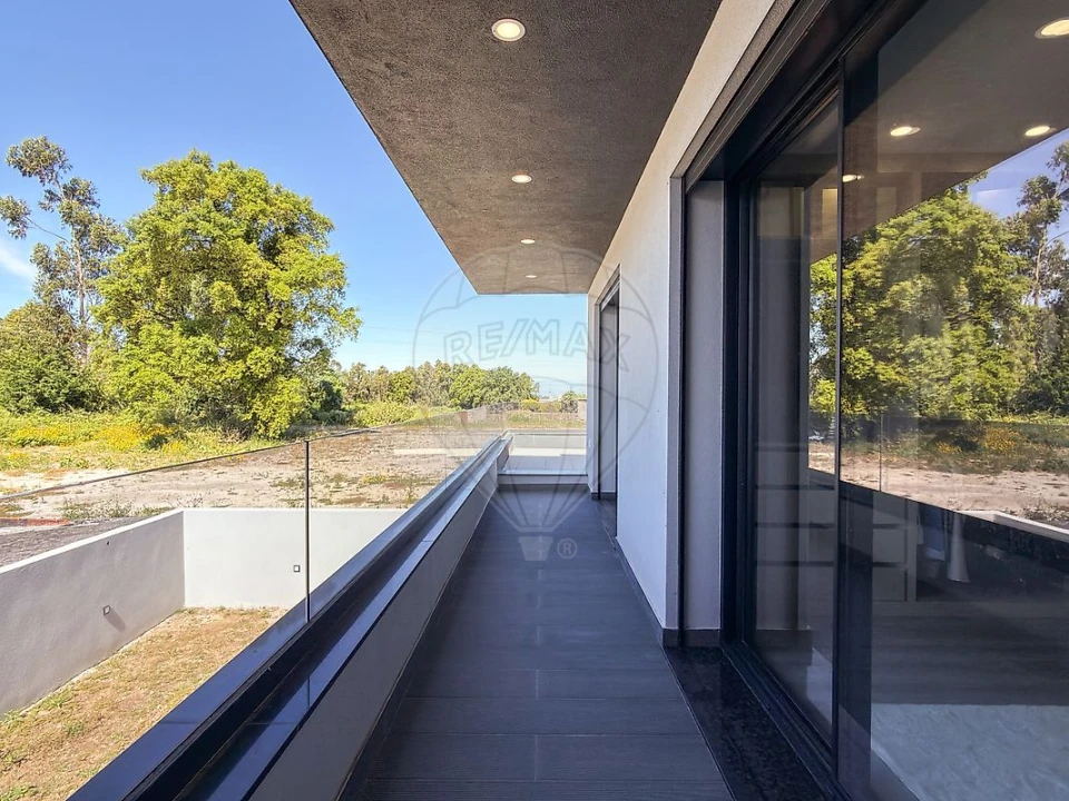 Moradia T4 para Venda em Custóias, Leça do Balio e Guifões Foto 35