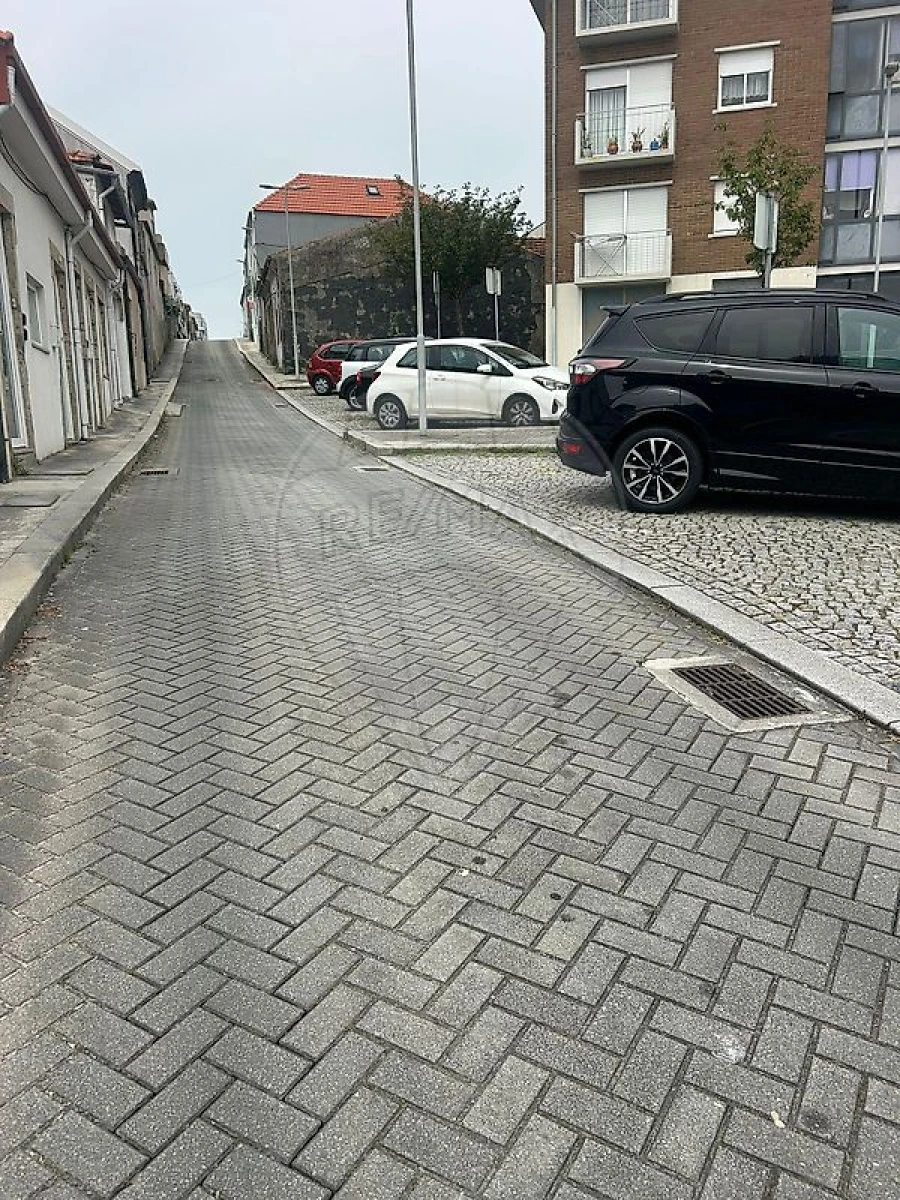 Prédio para Venda em Campanhã Foto 8