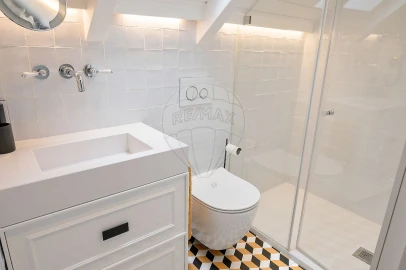Apartamento T3 para Venda em Lordelo do Ouro e Massarelos