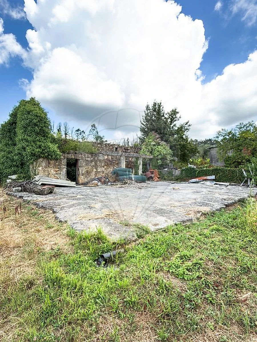 Quinta T4 para Venda em Arnoia Foto 30