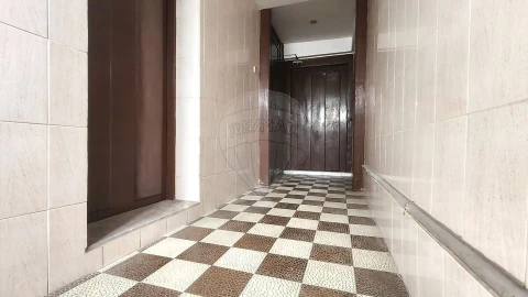 Prédio para Venda em Cedofeita, Santo Ildefonso, Sé, Miragaia, São Nicolau e Vitória