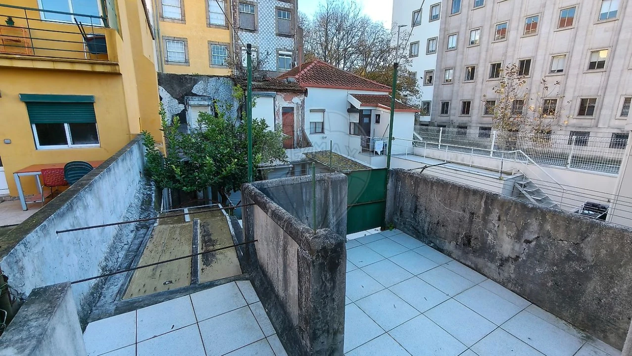 Prédio para Venda em Cedofeita, Santo Ildefonso, Sé, Miragaia, São Nicolau e Vitória Foto 27