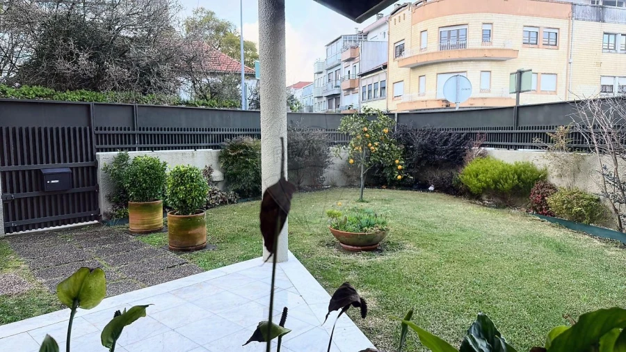 Moradia T4 para Venda em Paranhos Foto 34
