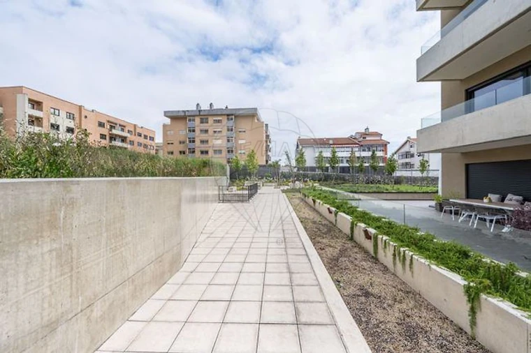 Apartamento T1 para Arrendamento em Canidelo Foto 11