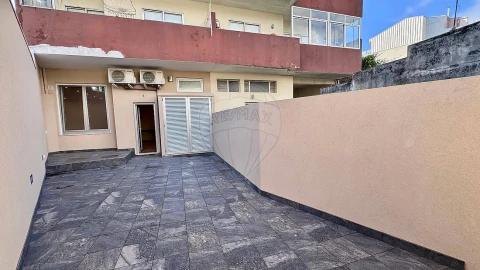 Apartamento T3 para Venda em Aldoar, Foz do Douro e Nevogilde
