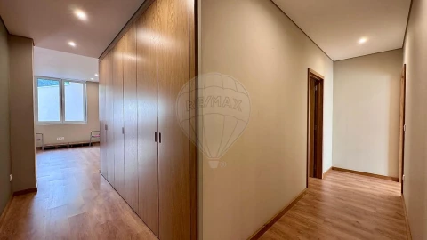 Apartamento T3 para Venda em Aldoar, Foz do Douro e Nevogilde
