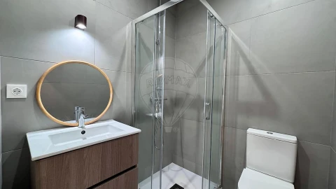 Apartamento T3 para Venda em Aldoar, Foz do Douro e Nevogilde