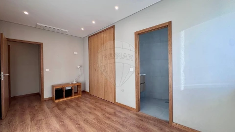 Apartamento T3 para Venda em Aldoar, Foz do Douro e Nevogilde