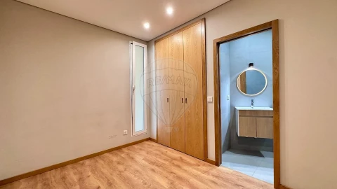 Apartamento T3 para Venda em Aldoar, Foz do Douro e Nevogilde
