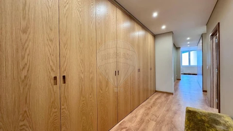 Apartamento T3 para Venda em Aldoar, Foz do Douro e Nevogilde