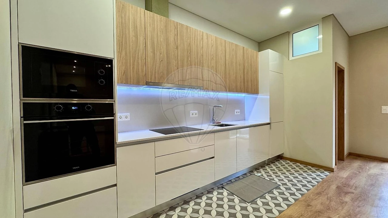 Apartamento T3 para Venda em Aldoar, Foz do Douro e Nevogilde Foto 16