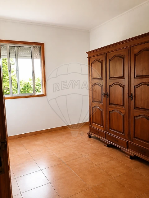 Moradia T3 para Arrendamento em Anta e Guetim