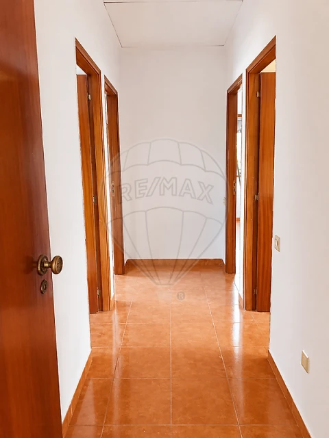 Moradia T3 para Arrendamento em Anta e Guetim