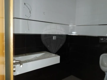 Armazém para Venda em Préstimo e Macieira de Alcoba