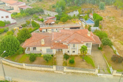Moradia T4 para Venda em Lordelo