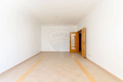 Apartamento T2 para Venda em União das Freguesias de Setúbal