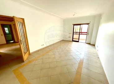 Apartamento T2 para Venda em União das Freguesias de Setúbal