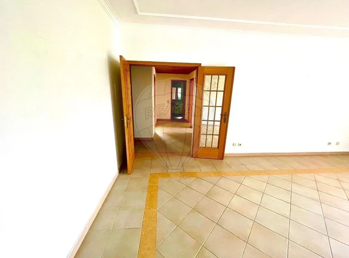 Apartamento T2 para Venda em União das Freguesias de Setúbal Foto 3