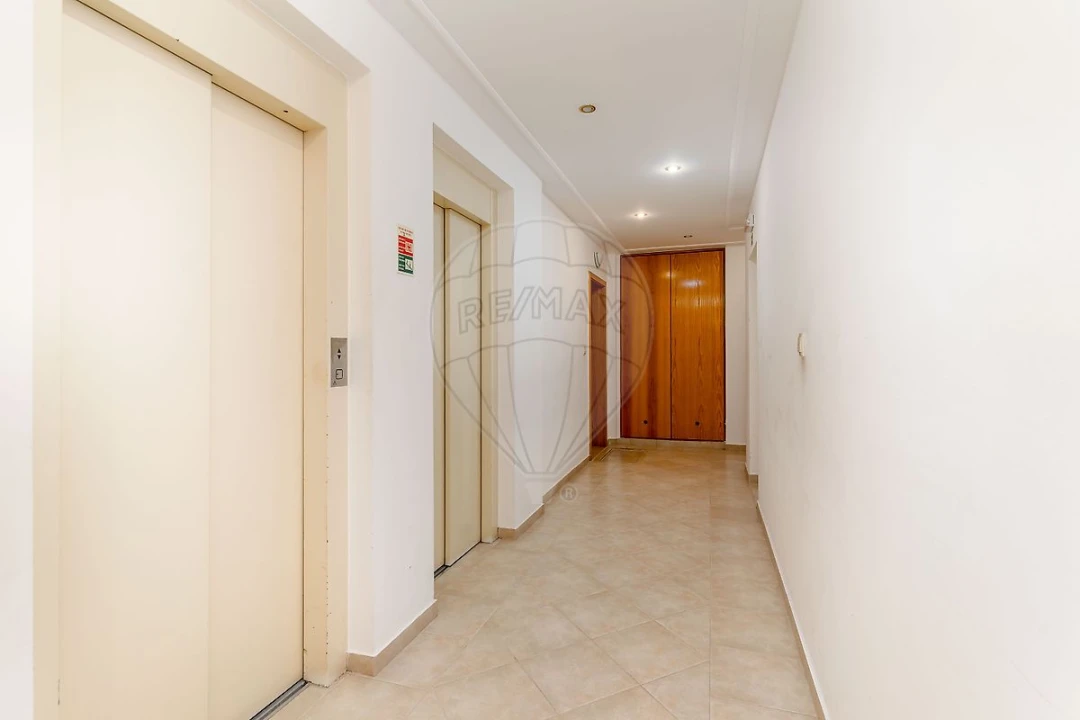 Apartamento T2 para Venda em União das Freguesias de Setúbal Foto 32