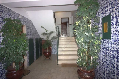 Apartamento T2 para Arrendamento em Santo Antonio dos Olivais