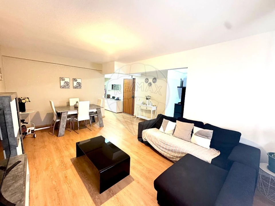 Apartamento T2 para Venda em Rio de Mouro Foto 18