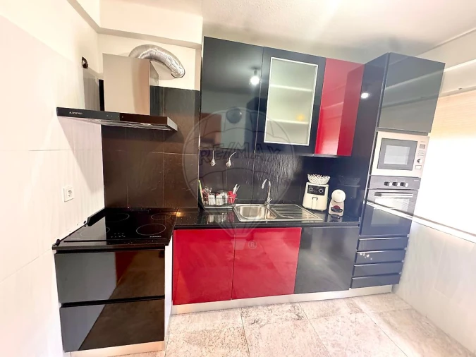 Apartamento T2 para Venda em Rio de Mouro Foto 2