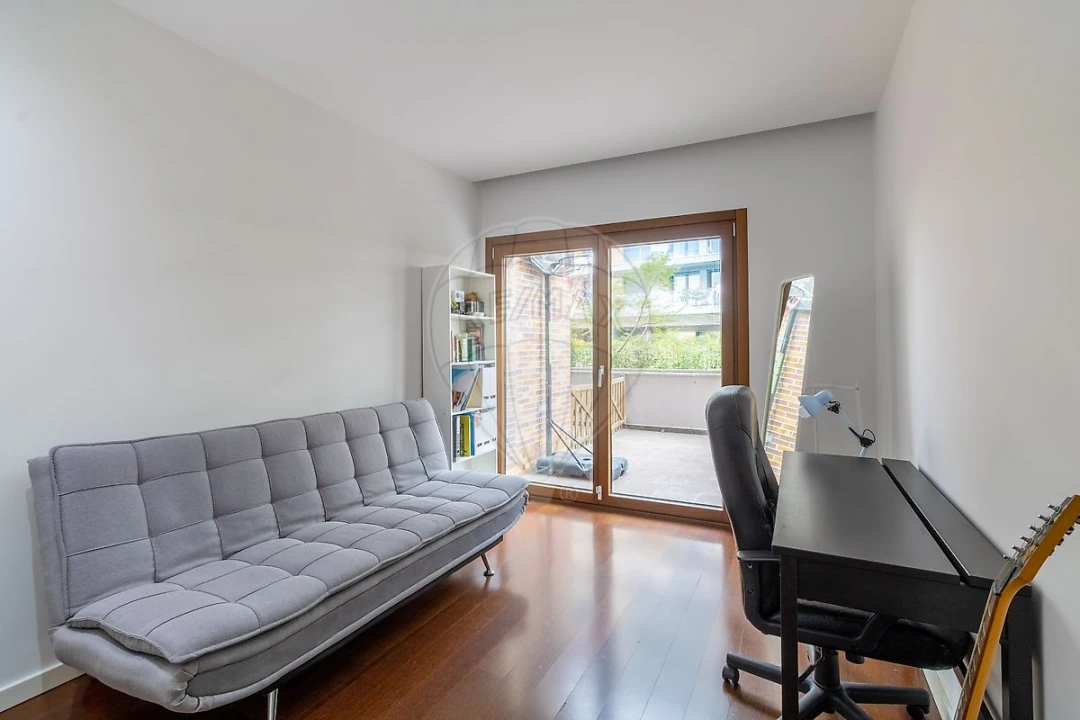 Apartamento T3 para Arrendamento em Moscavide e Portela Foto 3