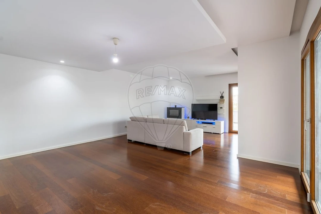Apartamento T3 para Arrendamento em Moscavide e Portela Foto 15