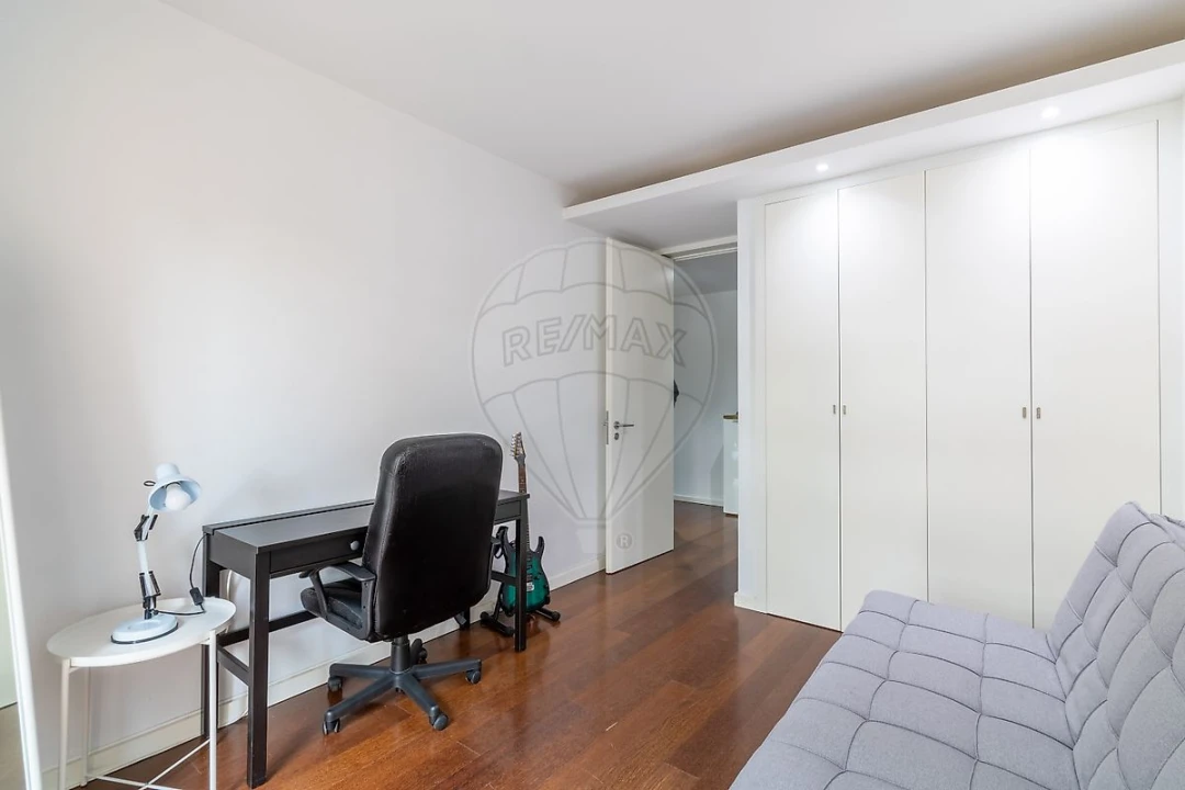 Apartamento T3 para Arrendamento em Moscavide e Portela Foto 1