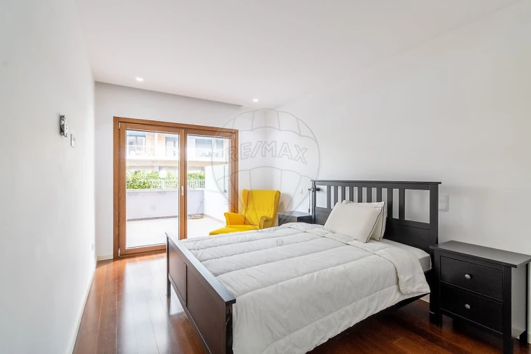 Apartamento T3 para Arrendamento em Moscavide e Portela Foto 14