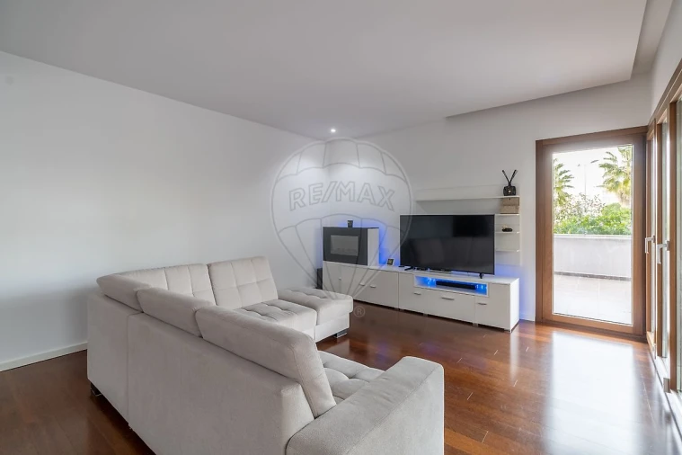 Apartamento T3 para Arrendamento em Moscavide e Portela Foto 17