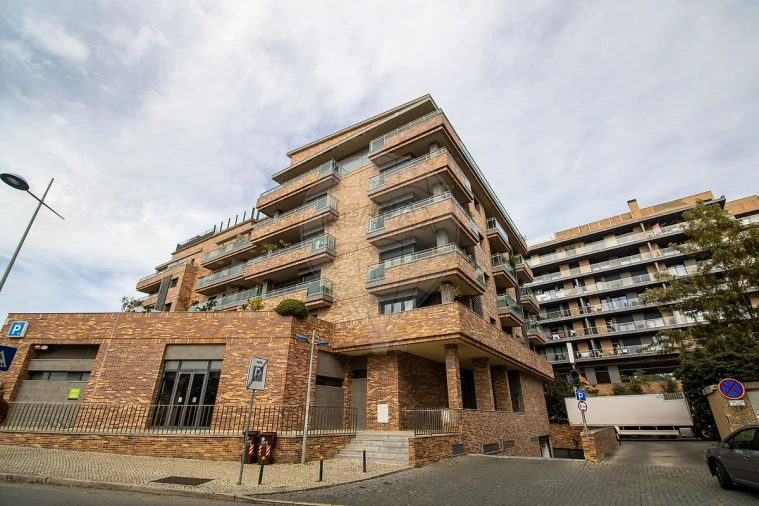 Apartamento T3 para Arrendamento em Moscavide e Portela Foto 31