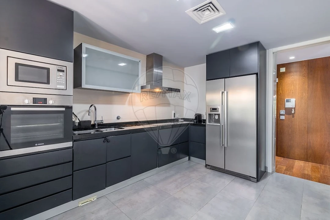 Apartamento T3 para Arrendamento em Moscavide e Portela Foto 9