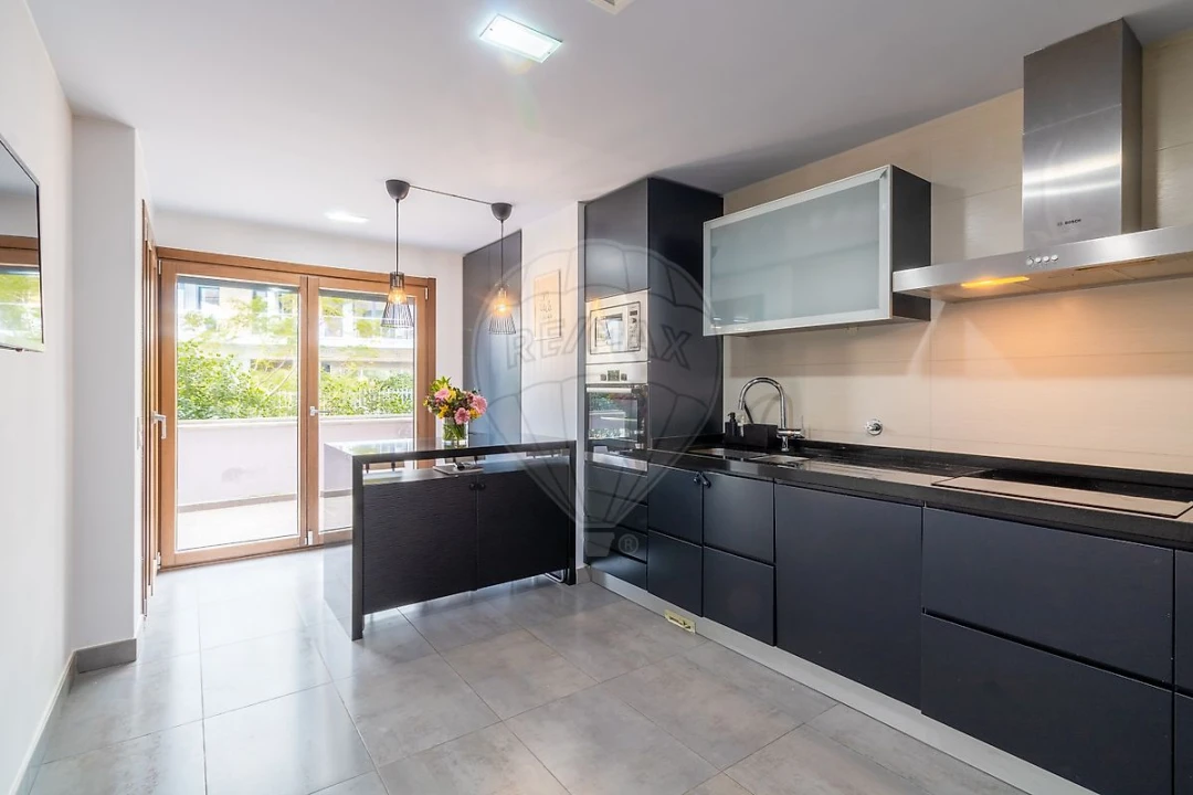 Apartamento T3 para Arrendamento em Moscavide e Portela Foto 5