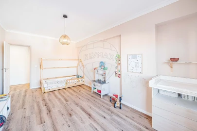 Apartamento T2 para Venda em Algueirão-Mem Martins