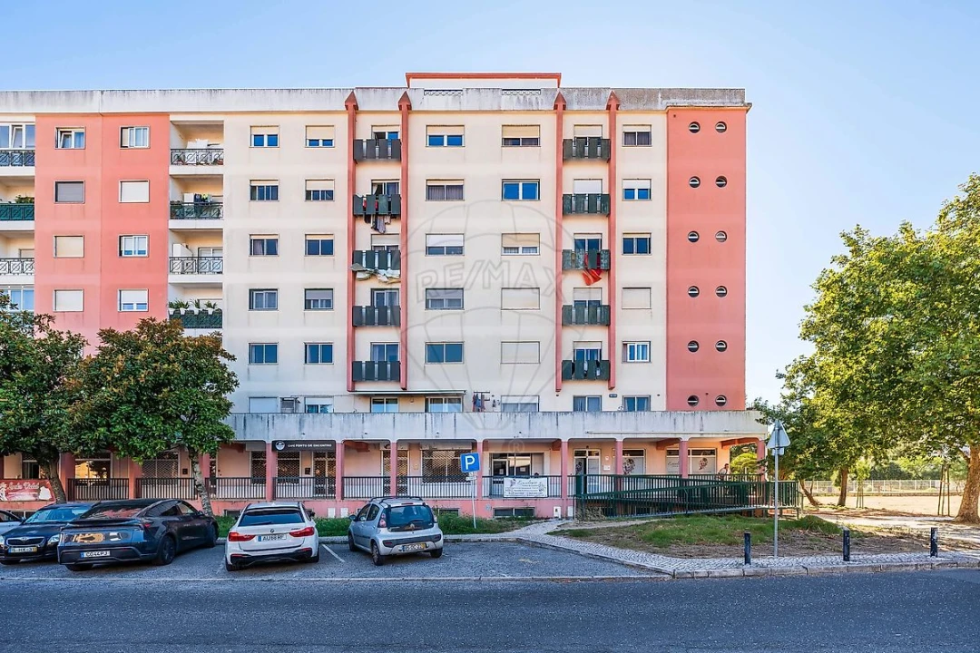 Apartamento T2 para Venda em Algueirão-Mem Martins Foto 22