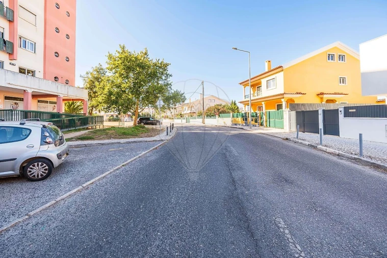 Apartamento T2 para Venda em Algueirão-Mem Martins Foto 21