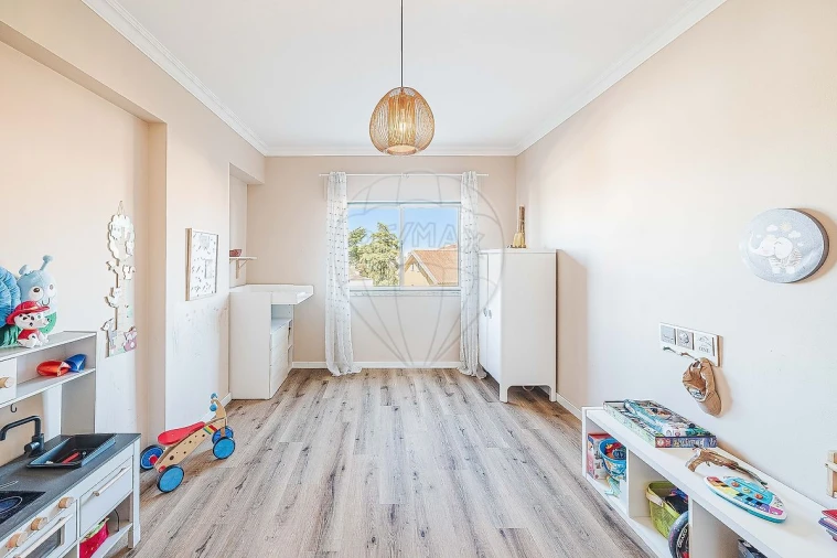 Apartamento T2 para Venda em Algueirão-Mem Martins Foto 11