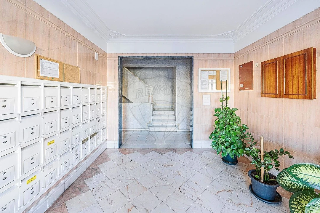 Apartamento T2 para Venda em Algueirão-Mem Martins Foto 20
