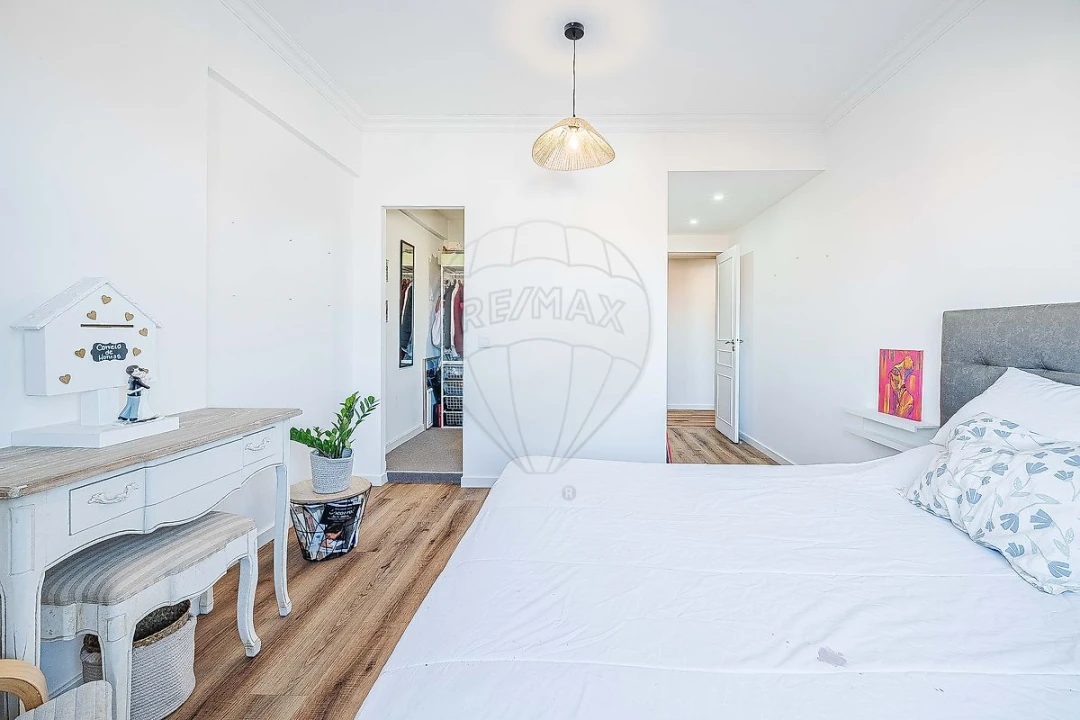 Apartamento T2 para Venda em Algueirão-Mem Martins Foto 14