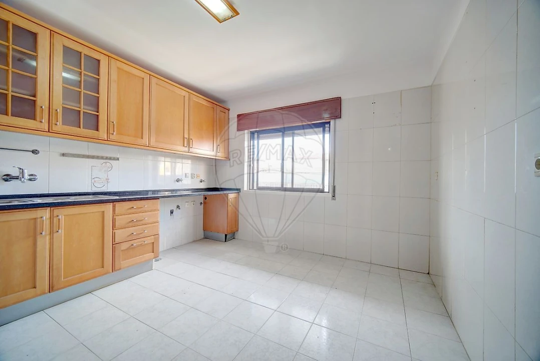 Apartamento T3 para Venda em Rio de Mouro Foto 15