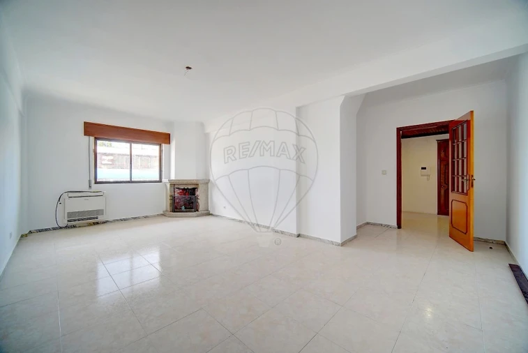 Apartamento T3 para Venda em Rio de Mouro Foto 13