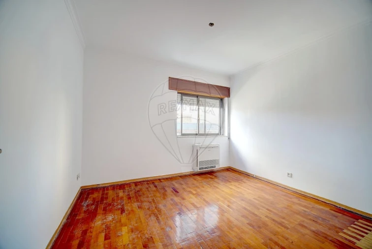 Apartamento T3 para Venda em Rio de Mouro Foto 22