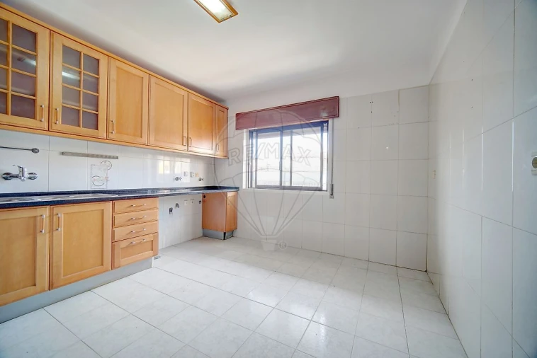 Apartamento T3 para Venda em Rio de Mouro Foto 15