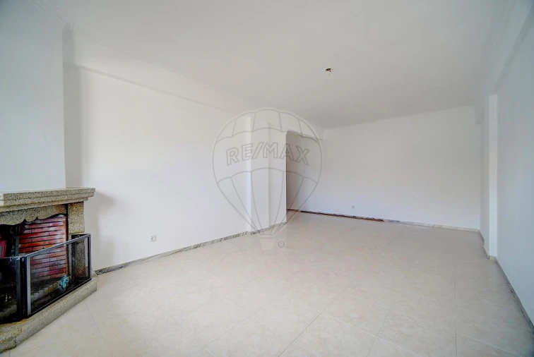 Apartamento T3 para Venda em Rio de Mouro Foto 14