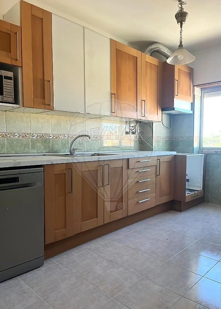 Apartamento T2 para Arrendamento em Charneca de Caparica e Sobreda Foto 4