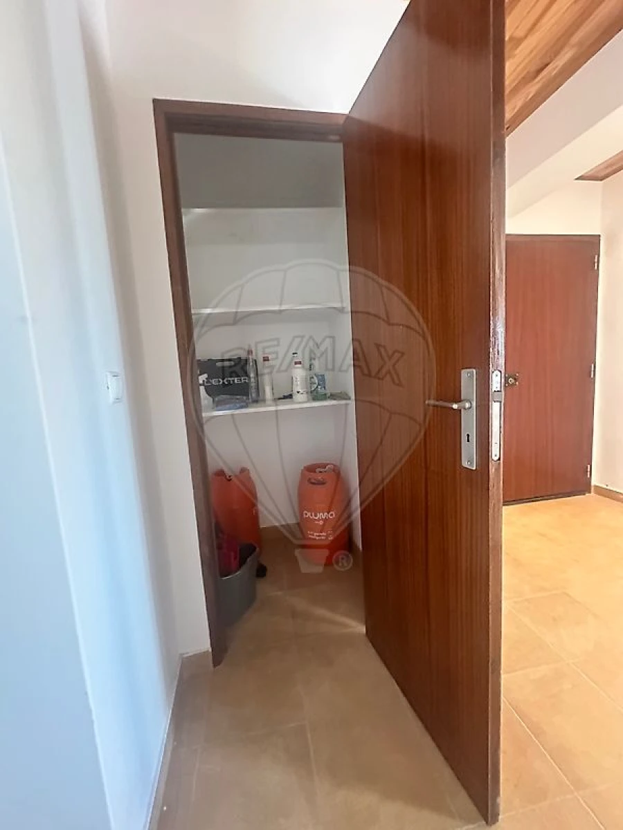 Apartamento T2 para Arrendamento em Charneca de Caparica e Sobreda Foto 7