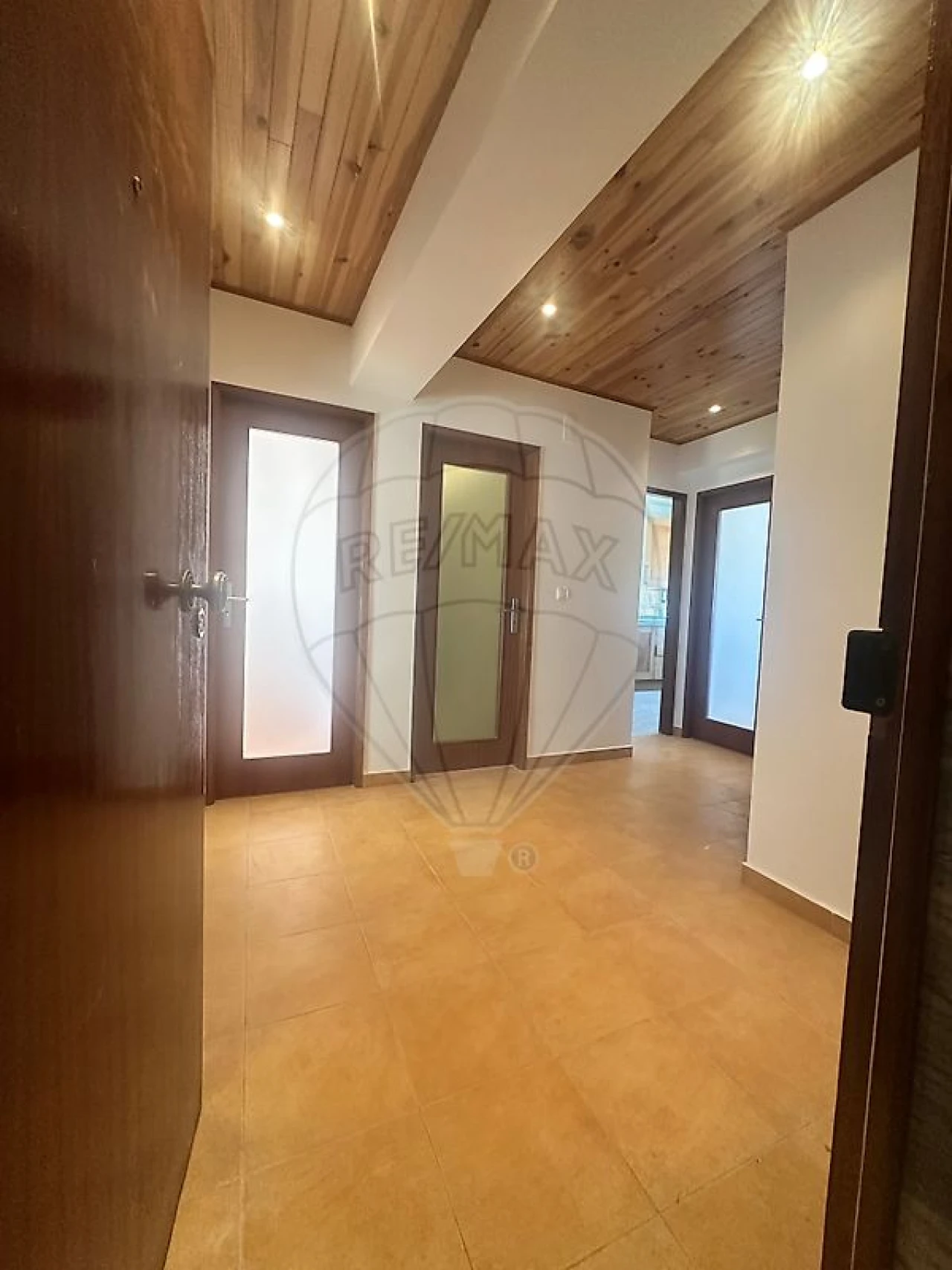 Apartamento T2 para Arrendamento em Charneca de Caparica e Sobreda Foto 2